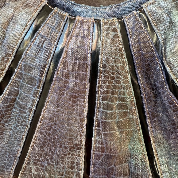 Metallic blue/charcoal pleated hobo shoulder bag - Picture 4 of 13